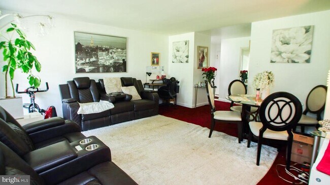 Foto del edificio - 18925 Mills Choice Rd