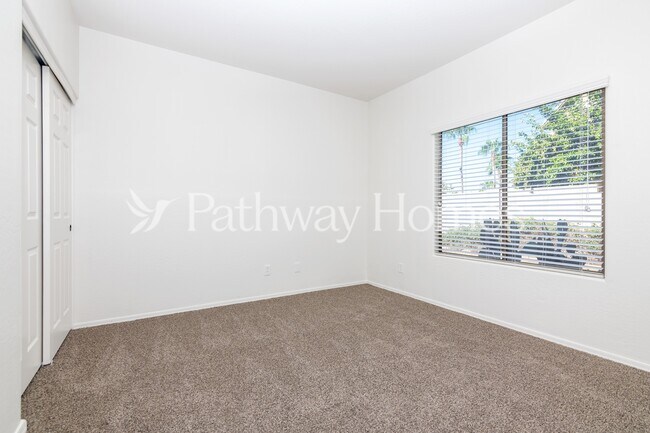 Foto del edificio - 13843 W Watson Ln