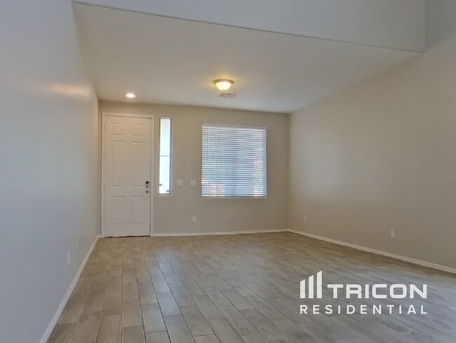 Foto del edificio - 7703 S 68th Dr