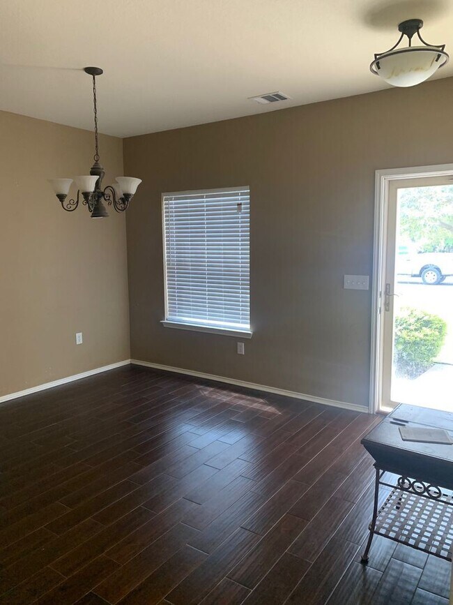 Building Photo - 4 br, 2.5 bath House - 8611 Widgeon Court