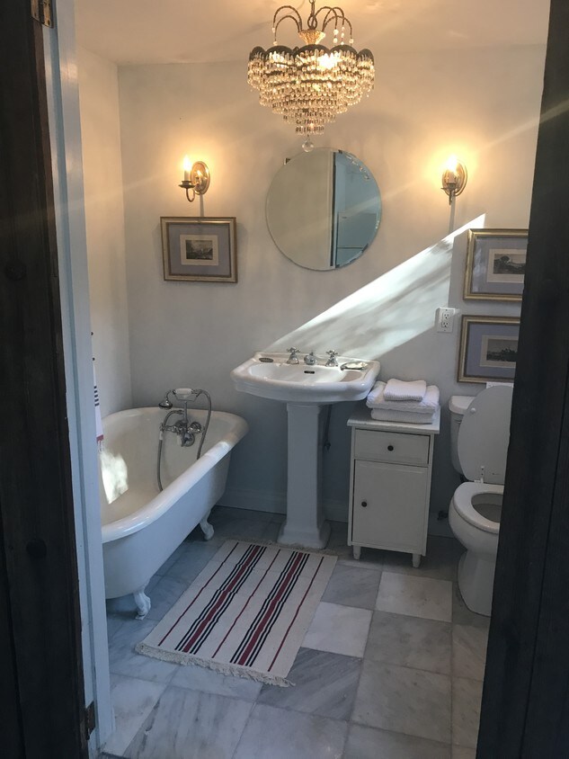 Bathroom - 21316 Encina Rd