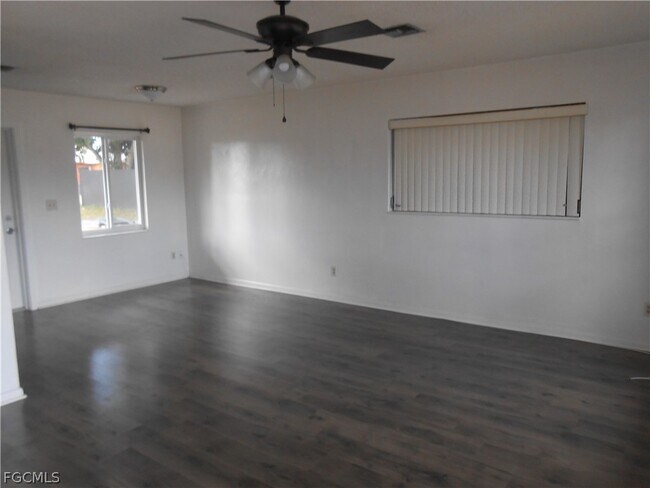 Foto del edificio - 1516 Lindale Cir