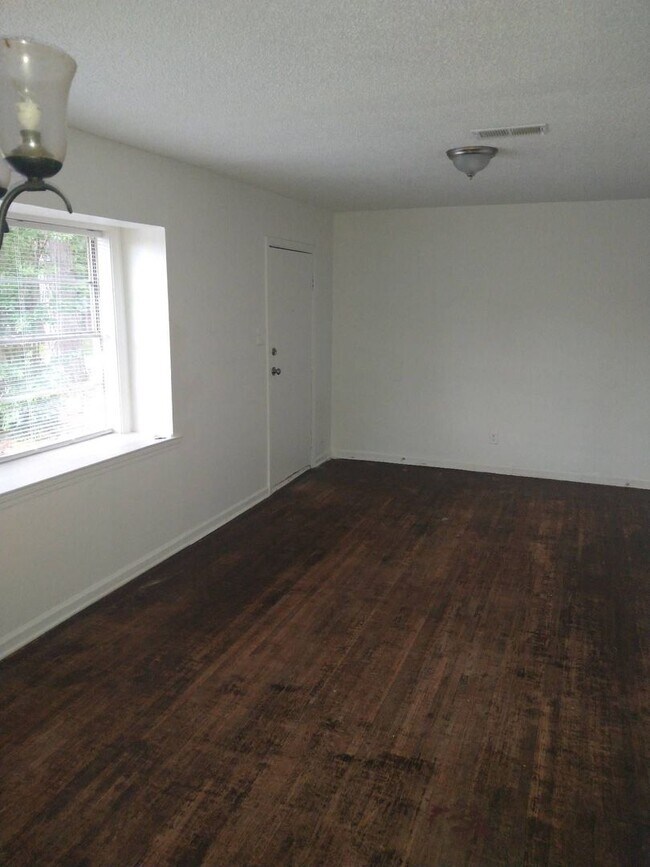 Foto del edificio - Available Now in 38109 | Spacious 3 Bed, 1 Bath Home for Rent