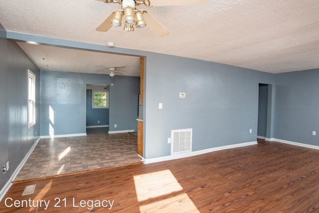 Building Photo - 2 br, 1 bath House - 1218 E Sevier Avenue