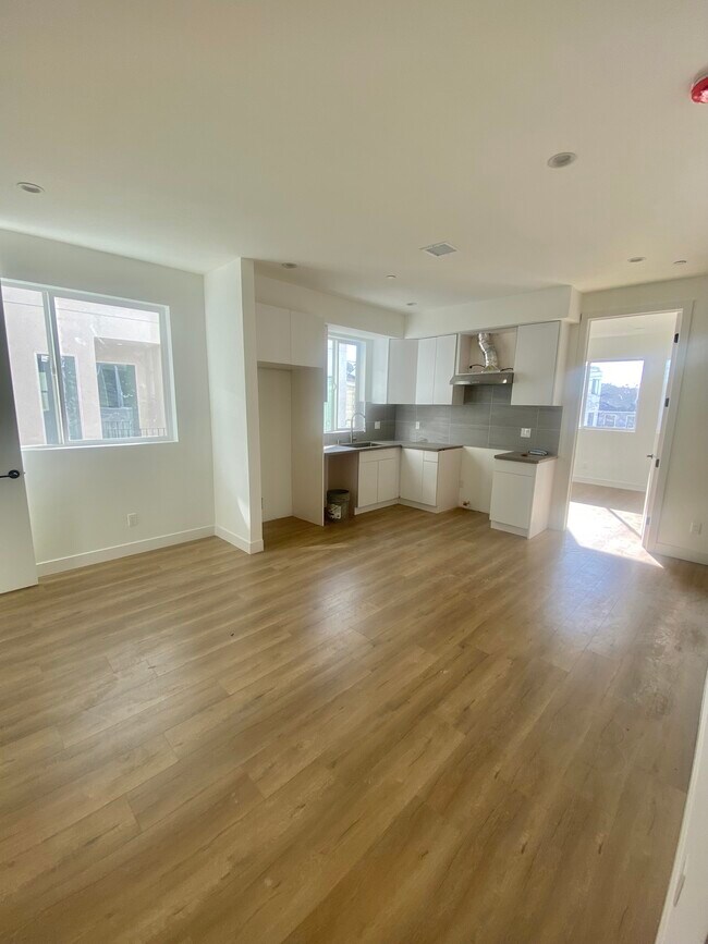 Foto del edificio - 161 S Hoover St