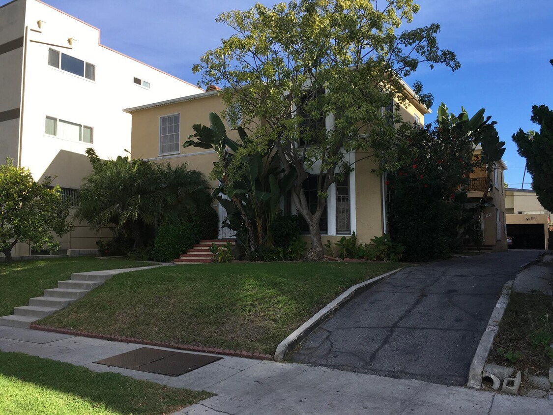 Foto principal - 438 S Gramercy Pl
