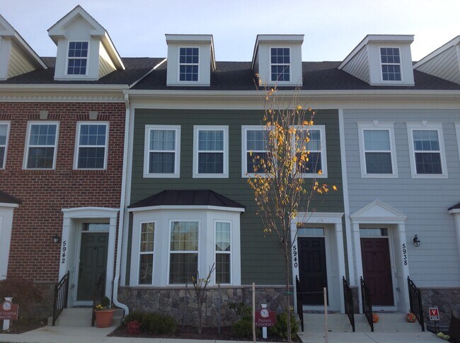 Building Photo - 5940 Talbot Dr