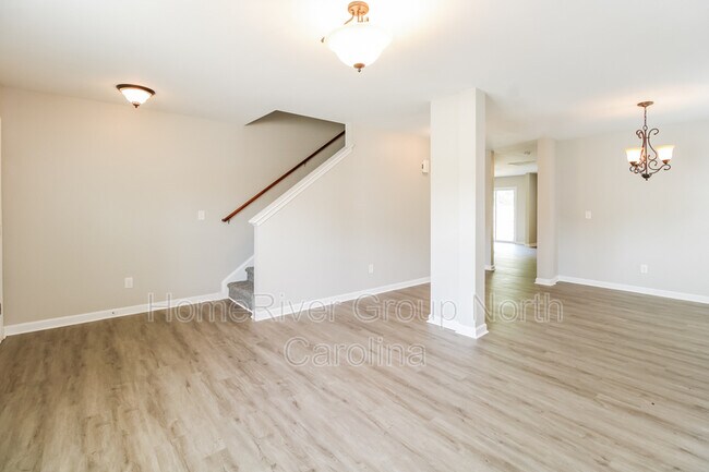 Building Photo - 4522 Jersey St