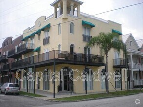 Building Photo - 2002 E 5th Ave