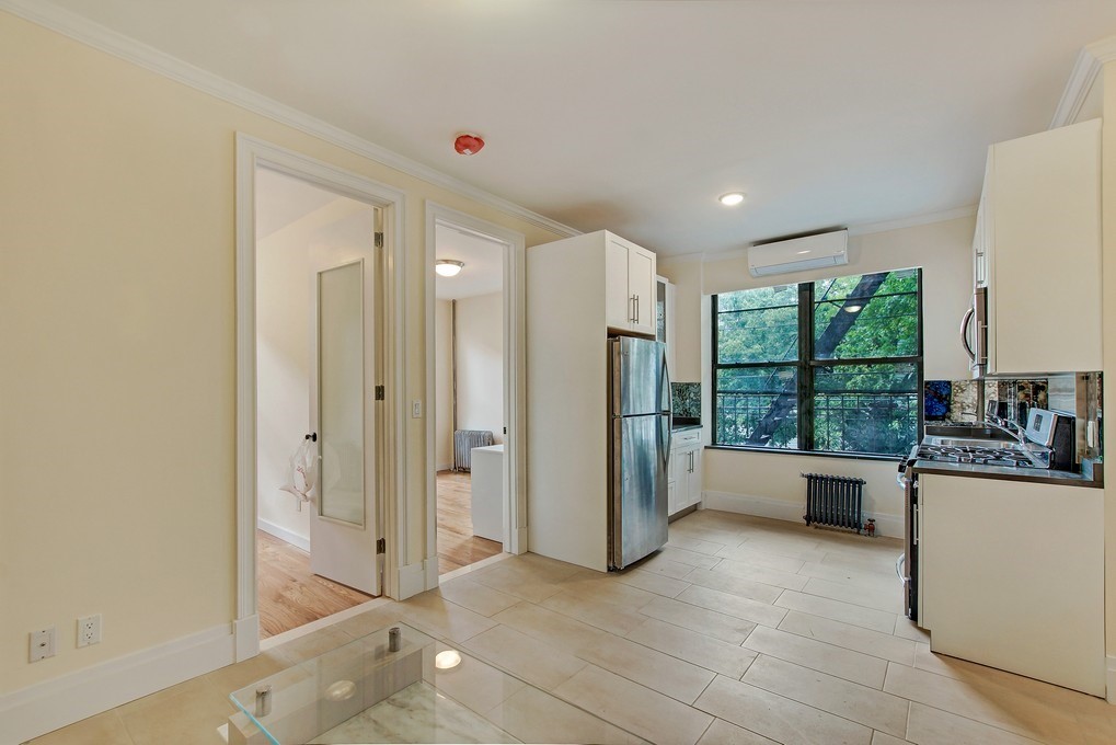 Foto del edificio - 3036 14th St