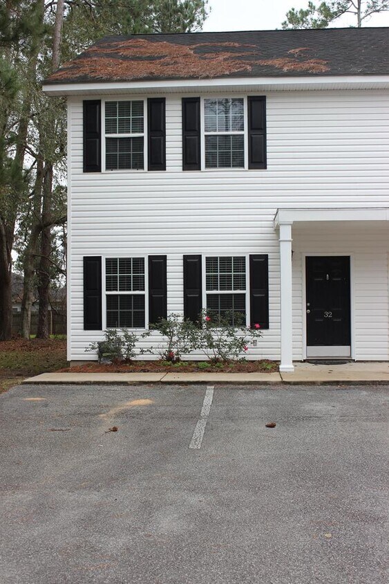 Primary Photo - 32 Tall Timbers Rd