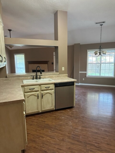 Foto del edificio - 6630 Millgrove Park Dr