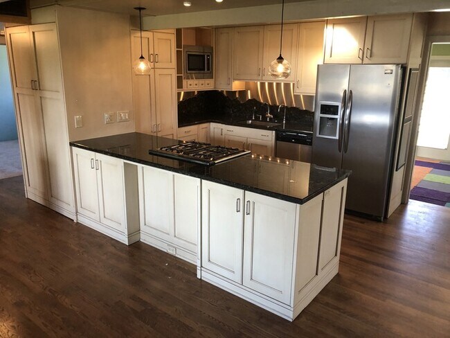 Foto del edificio - Stunning 2 bedroom home in Arapahoe Acres!