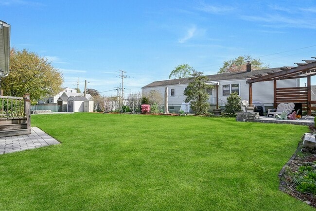Building Photo - 72 Yerger Rd