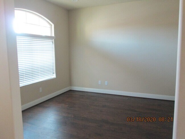 Building Photo - Beautiful Southwest Home COMING SOON!