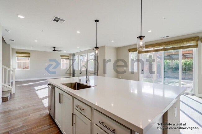 Building Photo - 2511 Artesian Ave