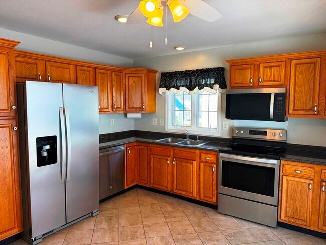 Building Photo - 50 Wigwam Hill Dr