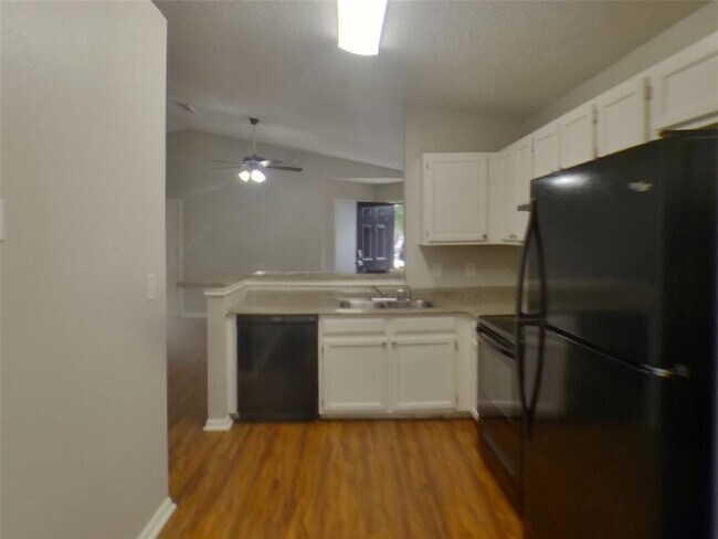 Foto del edificio - 3214 Kelling St