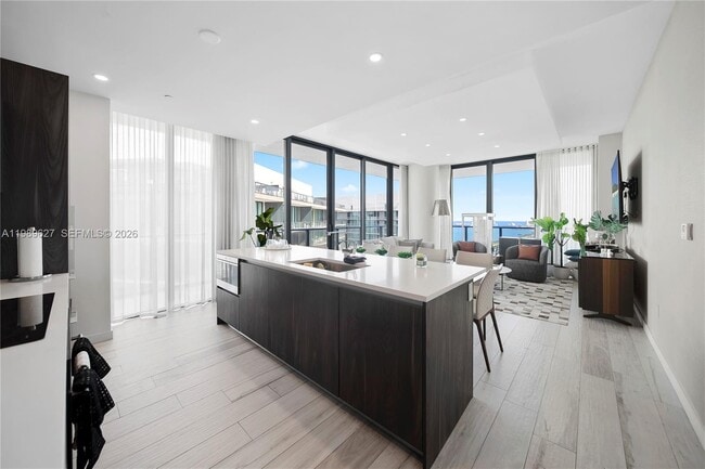 Foto del edificio - 480 NE 31st St