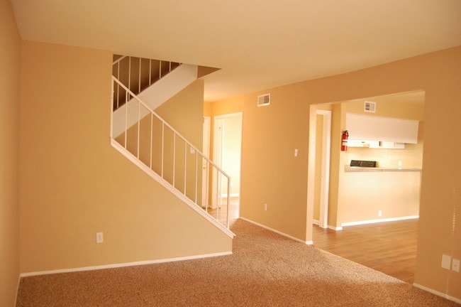 Foto del edificio - 17610 Cali Dr