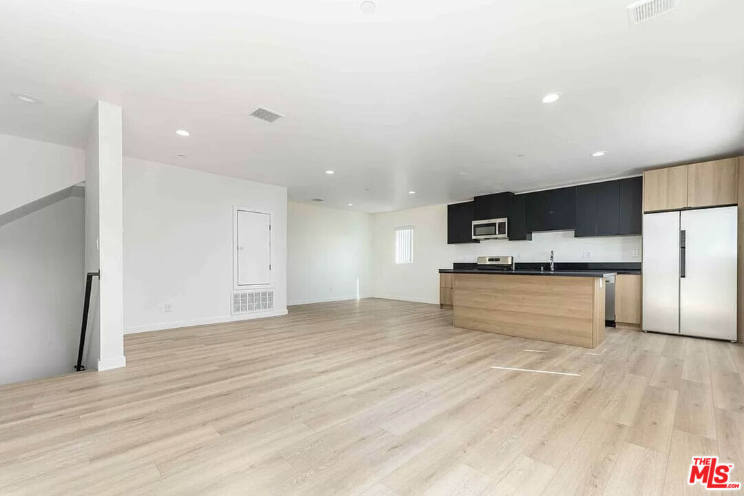 Foto principal - 2103 Burnside Ave