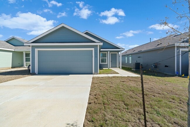 Building Photo - Luxury 2024-Built 4-Bedroom Oasis with Com...