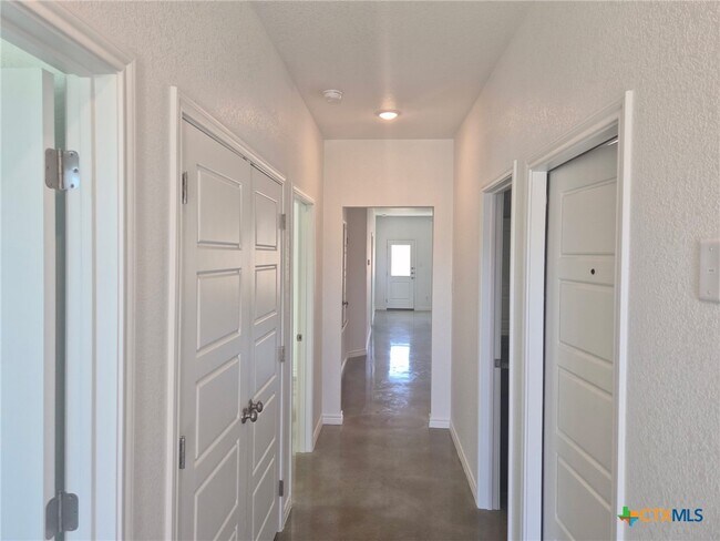 Foto del edificio - 3907 American Elm Dr
