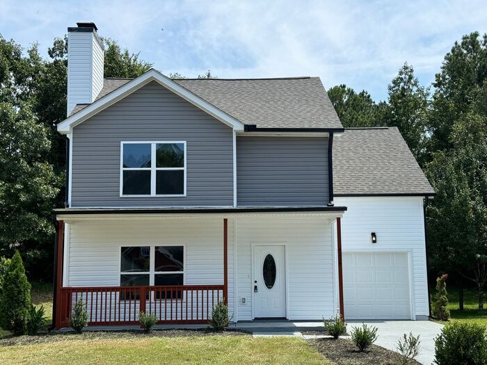 Foto principal - Fully Updated 4 Bedroom Home in Raleigh