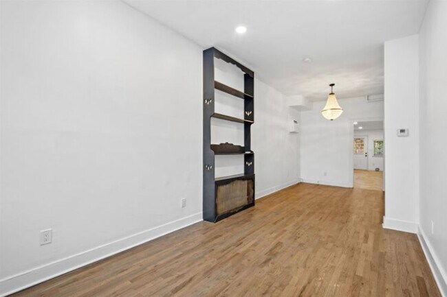 Building Photo - 108 Stegman St
