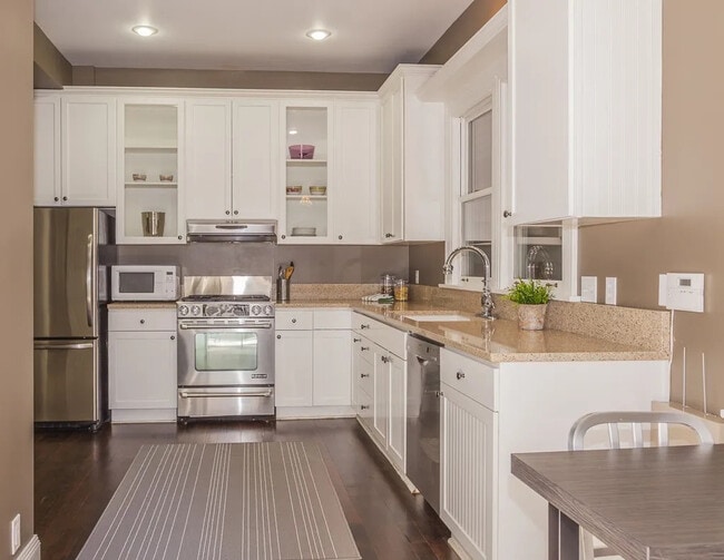 Foto del edificio - 1419 E Denny Way