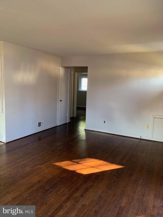 Building Photo - 12626 Farnell Dr