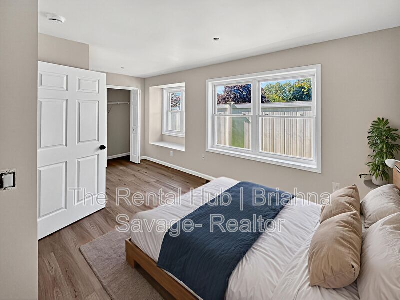 Primary Photo - 17 Bowman Ave