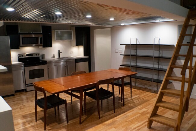 Foto del edificio - 3132 E Thompson St