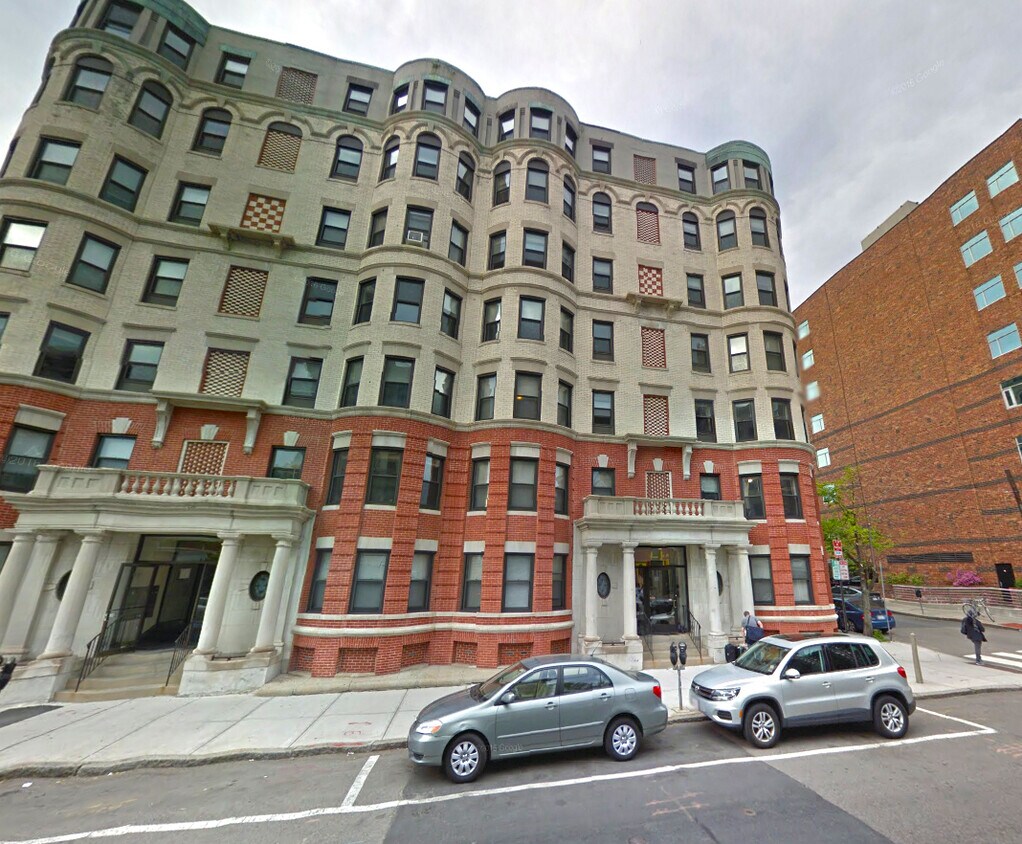 Foto del edificio - 881 Massachusetts Ave