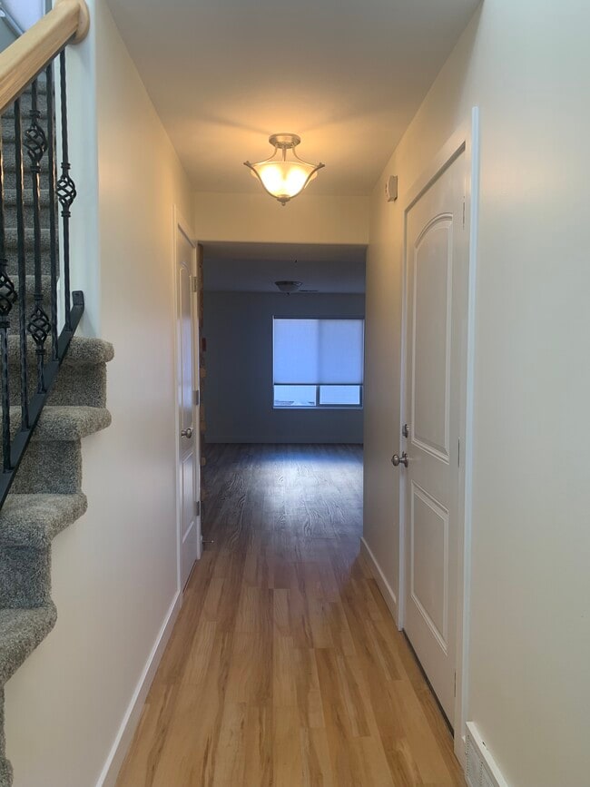 Building Photo - 2082 Evans Cove Loop