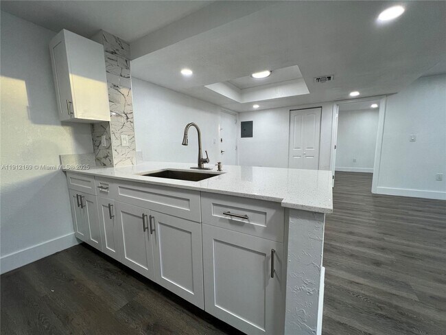 Foto del edificio - 8006 SW 149th Ave