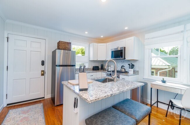 Foto del edificio - 1224 E 51st St