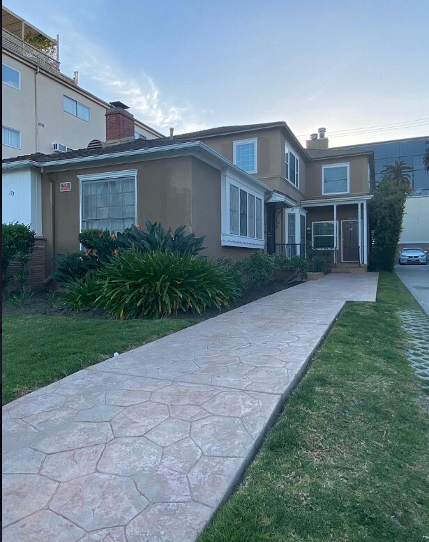 Building Photo - 133 N Hamilton Dr