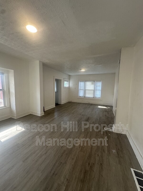 Foto del edificio - 1125 E 99th St