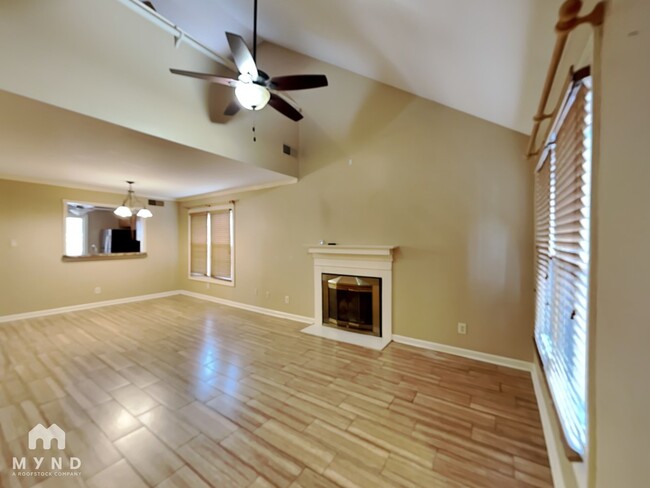 Foto del edificio - 2634 Bay Pointe Cir W