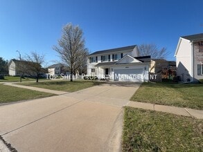 Building Photo - 4542 Meadow Valley Dr