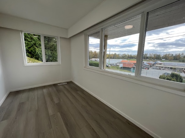 Building Photo - 4871 Marine Dr