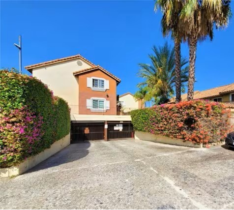 Foto del edificio - 729 S Knott Ave