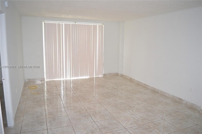 Building Photo - 15600 NW 7th Ave