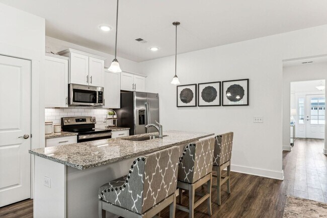 Photo - Charming 3BR Corner Townhome in Franklin