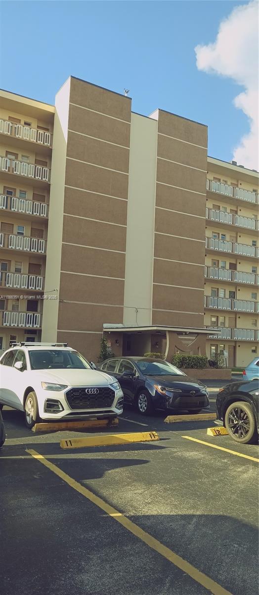 Foto del edificio - 609 NE 14th Ave