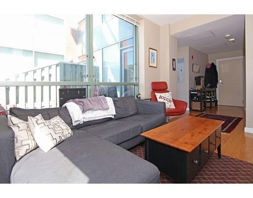 Foto del edificio - 234 Causeway St