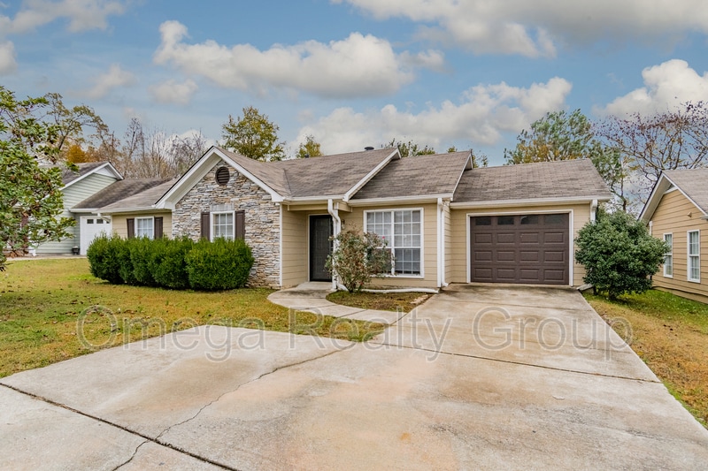 212 Meriweather Ln, Calera, AL 35040 House Rental in Calera, AL