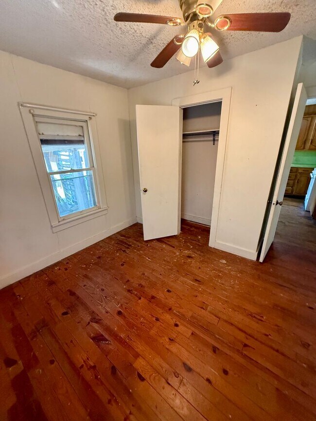 Foto del edificio - Two Bedroom Rental in Lone Grove