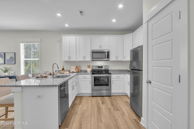 Foto del edificio - 6240 Beckington Dr